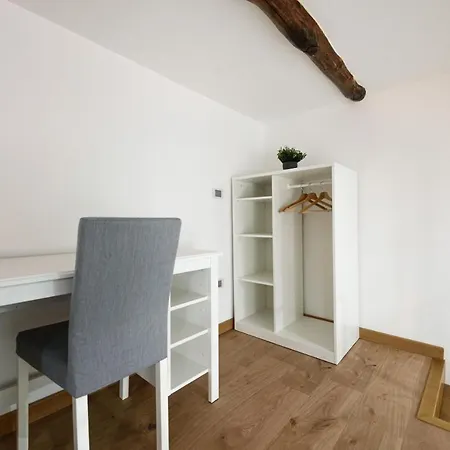 Apartment Af *